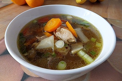 Goldgelbe Hühnersuppe 4