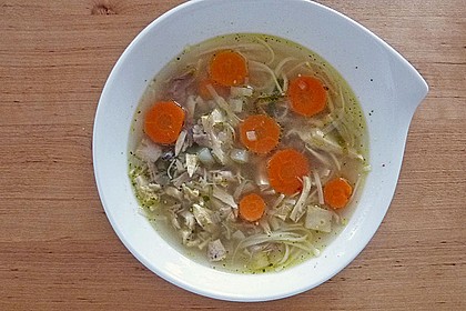 Goldgelbe Hühnersuppe 59