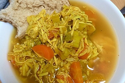 Goldgelbe Hühnersuppe 9