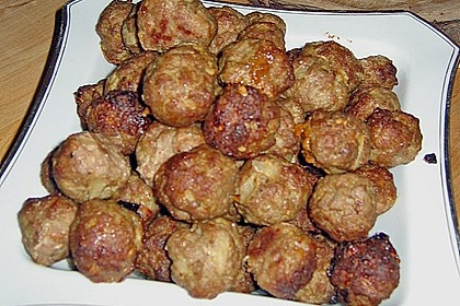 Koettbullar mit brauner Sauce und Preisselbeergelee 5