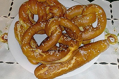 Laugenbrezeln 33