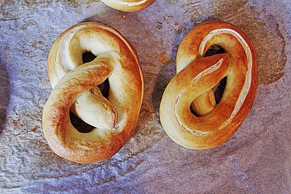 Laugenbrezeln 24