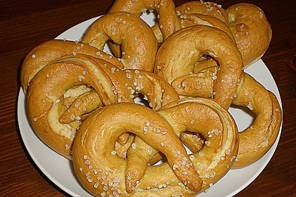 Laugenbrezeln 30
