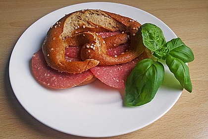 Laugenbrezeln 2