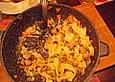Sahne-Tortiglione mit Br&auml;tkl&ouml;&szlig;chen