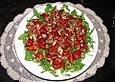 Erdbeeren auf Nuss-Rauke