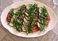Gurken-Tomaten-Salat mit Rauke