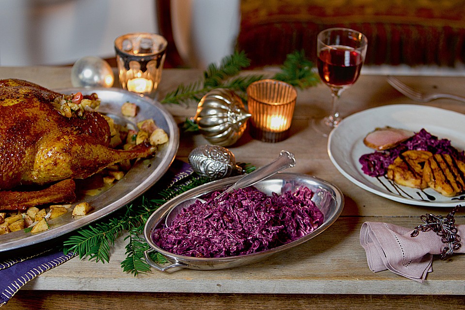 Gans mit Rotkohl in Balsamissimo-Calvados-Sauce und Preiselbeer ...