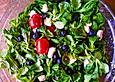 Feldsalat mit Blaubeeren