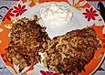 Kartoffel-Zucchini-Puffer mit Knoblauch-Dip