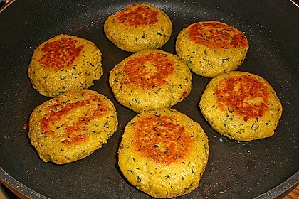 Couscous-Bratlinge mit Käse 13