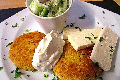 Couscous-Bratlinge mit Käse 12