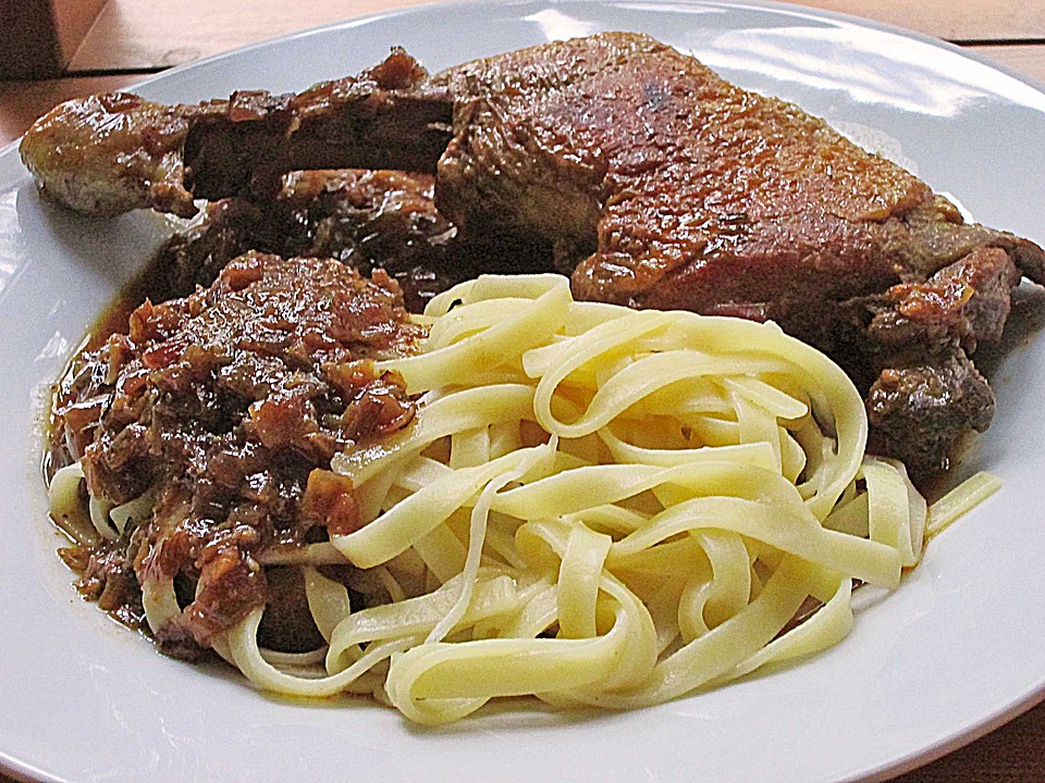 Huhn - geschmort in Bier-Zwiebel-Soße (Rezept mit Bild) | Chefkoch.de