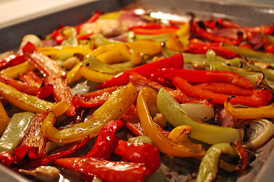 Mediterranes Paprika-Ofengemüse (Rezept mit Bild) | Chefkoch.de Mediterranes Paprika-Ofengemüse (Rezept mit Bild) | Chefkoch.de