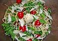 Nudelsalat mit Rucola, Pinienkernen und T&ecirc;te de Moine oder Parmesan