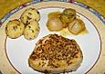 Karamell-Schalotten zu Senf-Steaks