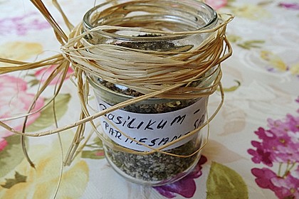 Basilikum-Parmesan-Salz 3