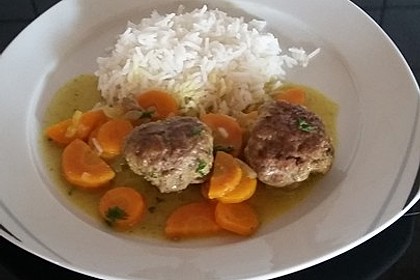 Hackbällchen in Möhren-Currysoße 23