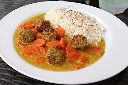 Hackbällchen in Möhren-Currysoße 5