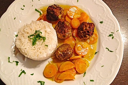 Hackbällchen in Möhren-Currysoße 1