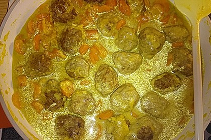 Hackbällchen in Möhren-Currysoße 34