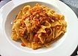 Nudeln mit Gambas, Feta und Oliven