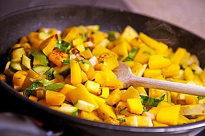 Nudeln mit Butternut- oder Hokkaido-Kürbis