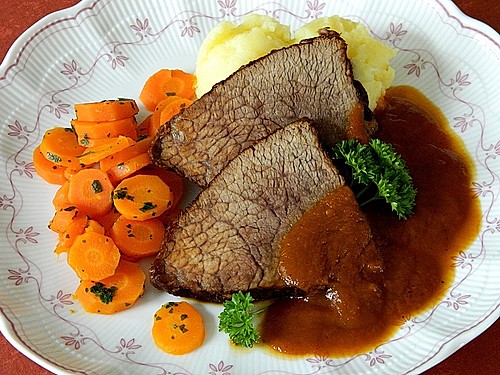 Rinderbraten in Biersoße (Rezept mit Bild) von binchen59 | Chefkoch.de