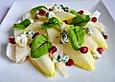 Chicor&eacute;esalat mit Birnen, Roquefort und Granatapfelkernen