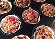 Schokoladenmuffins mit Beeren