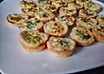 Mini-Quiches mit Kr&auml;utersahne