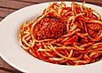 Spaghetti mit Tomatenso&szlig;e und Hackkl&ouml;&szlig;chen