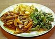 Superschnelles J&auml;gerschnitzel mit Brokkoli und Bratkartoffeln