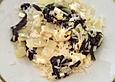 Mangold-Reis-Pfanne mit Feta, Pinienkernen und frischem Ingwer