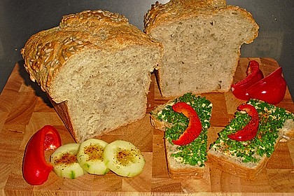 Dinkelbrot mit Leinsamen und Sonnenblumenkernen 9