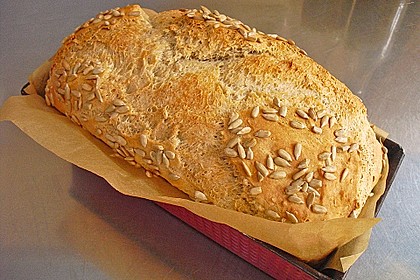 Dinkelbrot mit Leinsamen und Sonnenblumenkernen 4