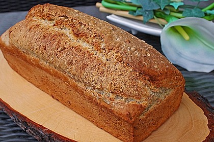 Dinkelbrot mit Leinsamen und Sonnenblumenkernen 3