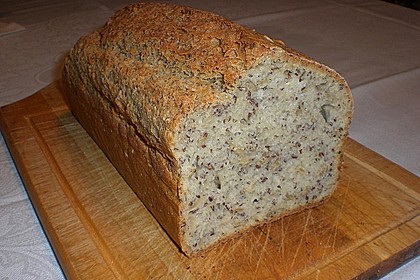 Dinkelbrot mit Leinsamen und Sonnenblumenkernen 14