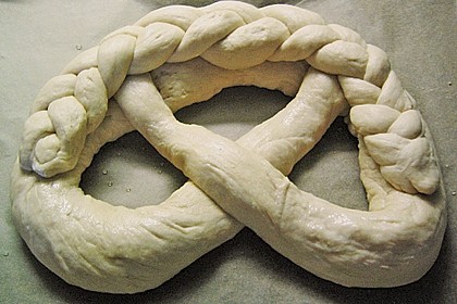 Große Neujahrsbrezel 57