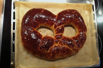 Große Neujahrsbrezel 83