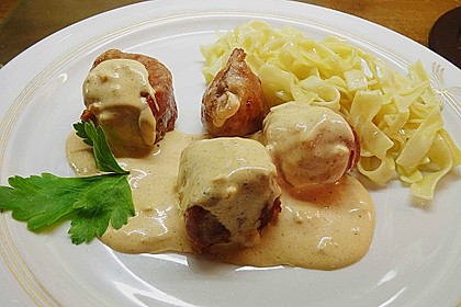 Schweinefilets im Schinkenmantel an Cognacsahne 31