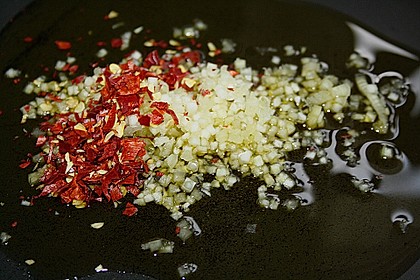 Chili - Spaghetti mit Knoblauch 5