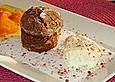 Eierlik&ouml;r - Parfait mit Mandelkrokant