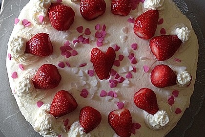 Erdbeersahnetorte 4