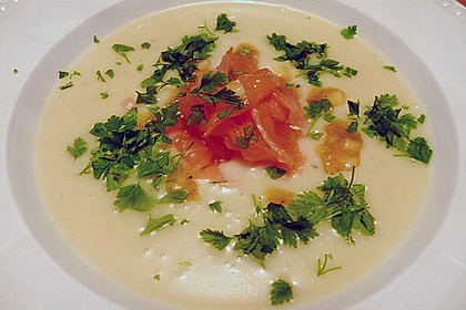 Feine Kartoffelsuppe mit Lachs 1