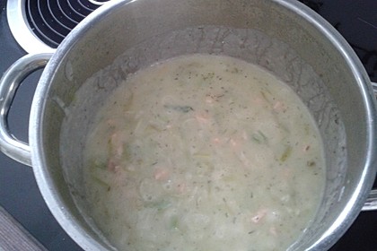Feine Kartoffelsuppe mit Lachs 26