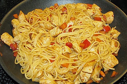 Scharfe H&auml;hnchen - Spaghetti Pfanne 11