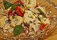 Tortellini - Salat mit Tomaten und Schinken