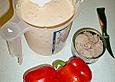 Schwarze Nudeln mit Feta - Thunfisch Sauce