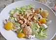 Kopfsalat mit Pfirsich/Champignons und K&auml;seso&szlig;e